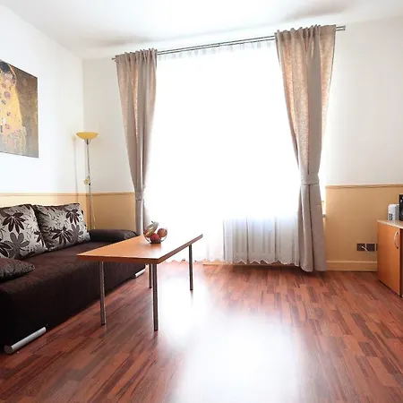 Lägenhet Apartments Bratislava *