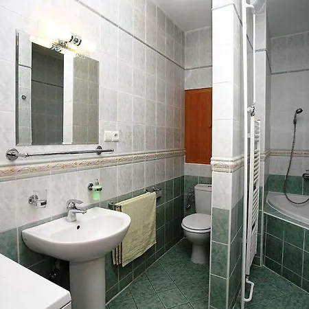 Lägenhet Apartments Bratislava *
